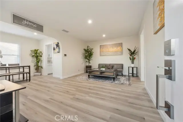 160 121st St, Los Angeles, CA 90061 - Image #1