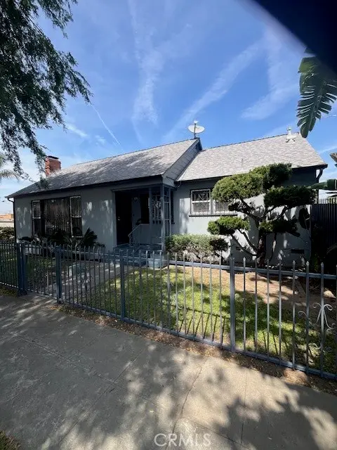 2121 70th, Los Angeles, CA 90047