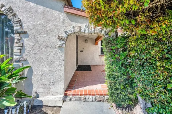 1617 80th Street, Los Angeles, CA 90047
