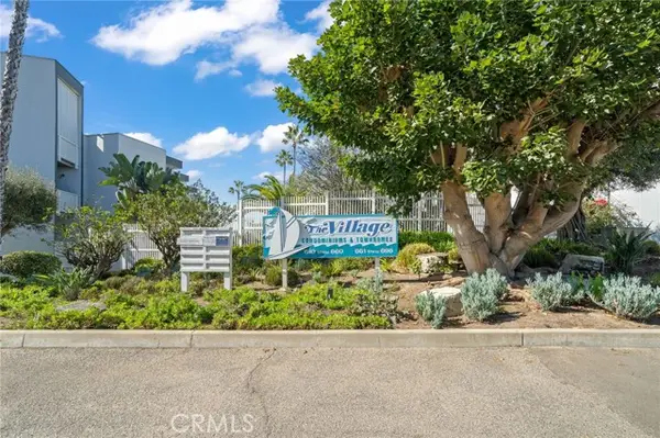 650 The Village  #106, Redondo Beach, CA 90277