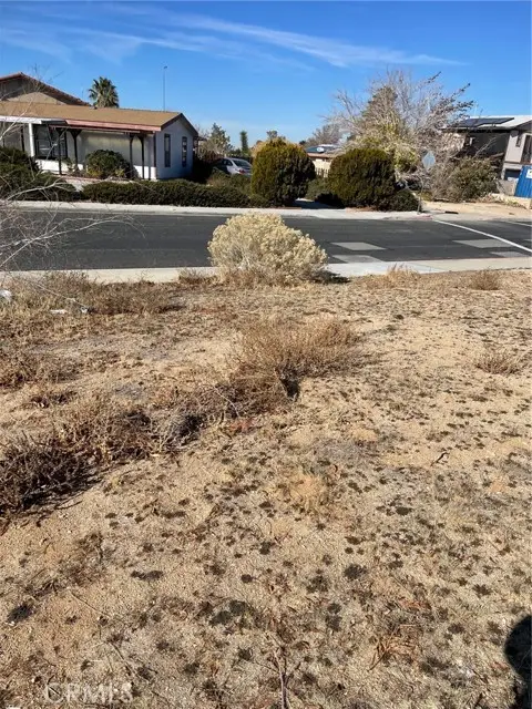 13991 Riviera Dr, Victorville, CA 92395 - #2