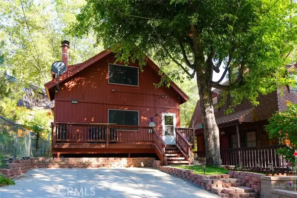 32801 Encina Dr, Running Springs, CA 92382