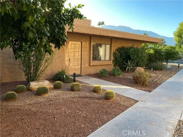 5798 Los Coyotes, Palm Springs, CA 92264