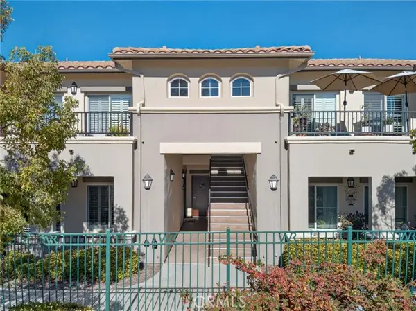 453 Country Club Drive  #103, Simi Valley, CA 93065