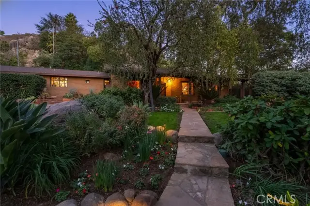 6146 Hawarden Drive, Riverside, CA 92506 - #2