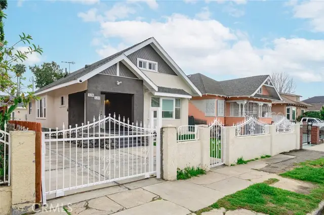 530 43rd, Los Angeles, CA 90037 - Image #2