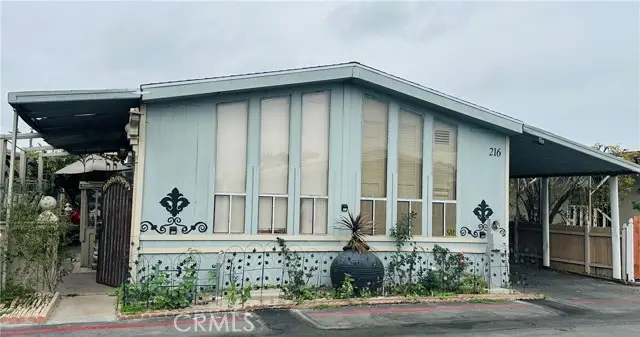 216 Emerald, Santa Ana, CA 92703 - #1