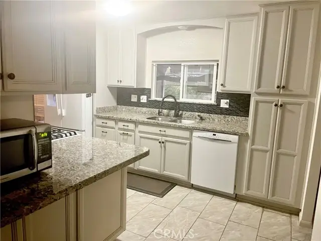 30865 Allen Avenue, Homeland, CA 92548 - Image #3