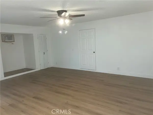 9678 5th, Hesperia, CA 92345