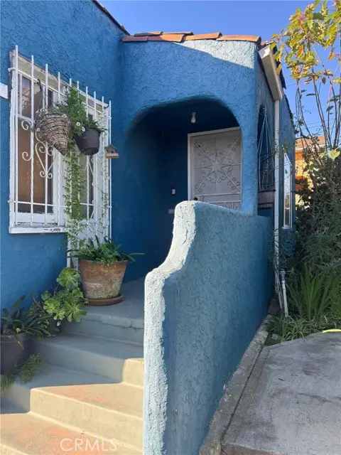 582 67th, Inglewood, CA 90302