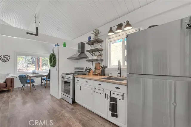 346 San Bernardino Avenue, Sugarloaf, CA 92386 - #2