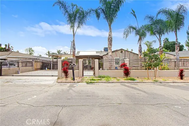 8426 Greenpoint, Riverside, CA 92503 - #1