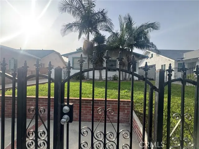 1046 73rd, Los Angeles, CA 90044 - #1