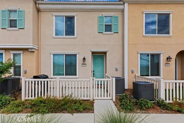 425 Beechwood, Rialto, CA 92376 - Image #3