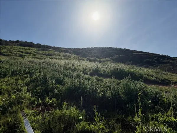 17580 Wicker Way, Riverside, CA 92504