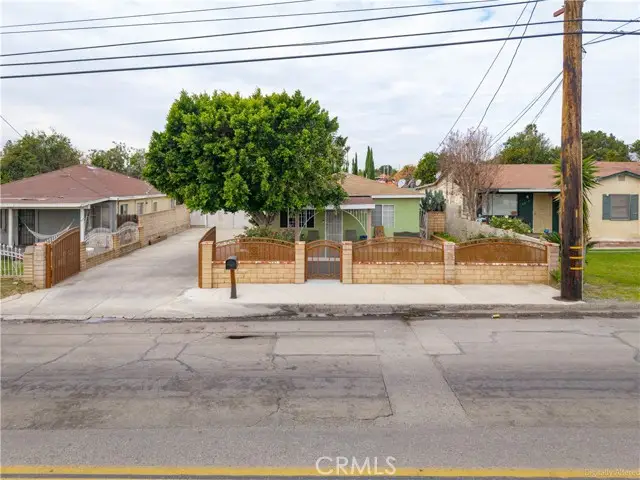 9824 Linden Avenue, Bloomington, CA 92316 - #1