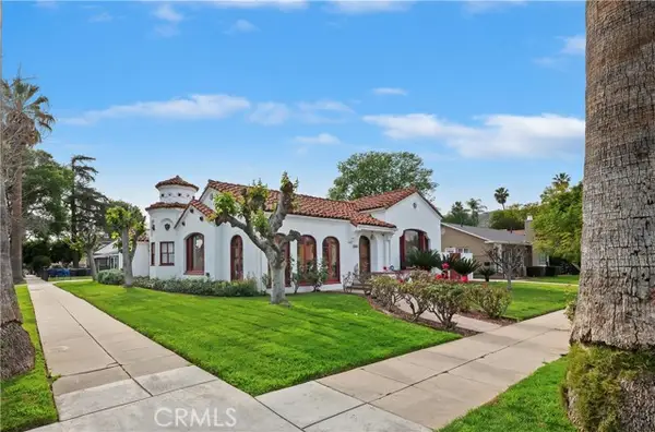 4202 University, Riverside, CA 92501