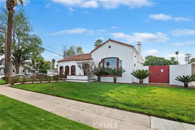 4202 University, Riverside, CA 92501 - #3