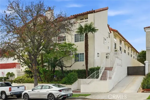 871 Lucerne  #2, Los Angeles, CA 90005 - #1