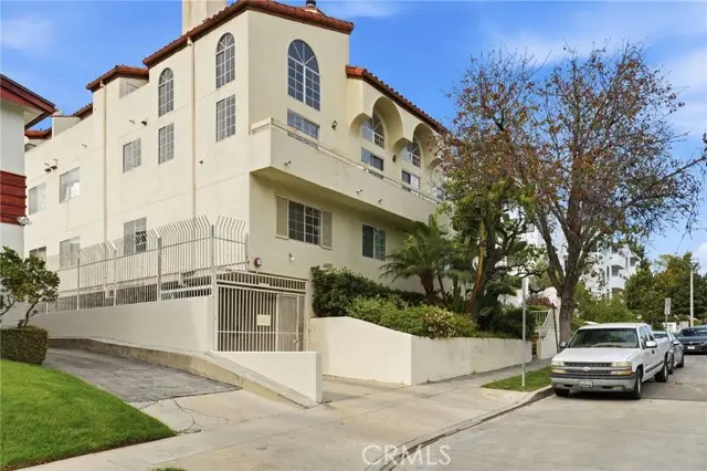 871 Lucerne  #2, Los Angeles, CA 90005 - #2
