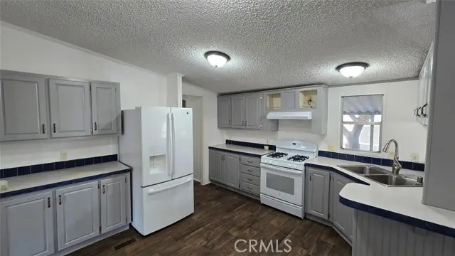 1512 E 5tH ST Spc 117, Ontario, CA 91764 - #3