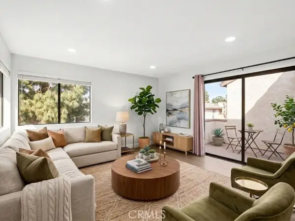 1329 Massachusetts  #202, Riverside, CA 92507