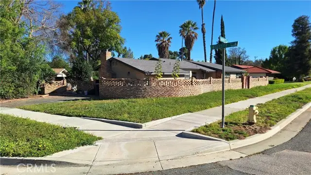 2327 Fairview, Riverside, CA 92506 - #3