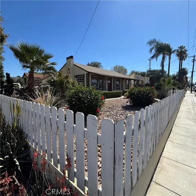 5012 Brockton, Riverside, CA 92506 - #3