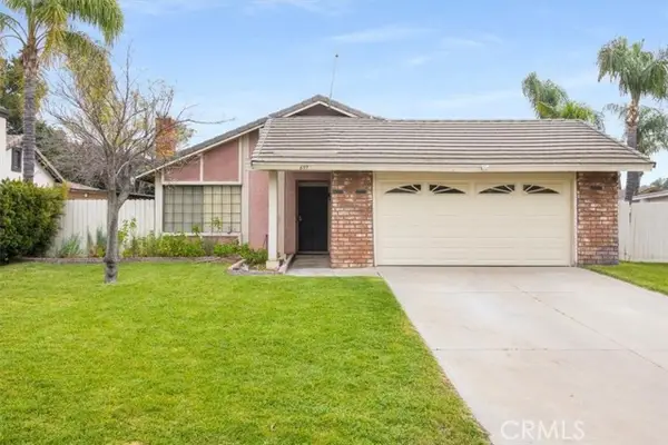 697 Smoketree, Bloomington, CA 92316