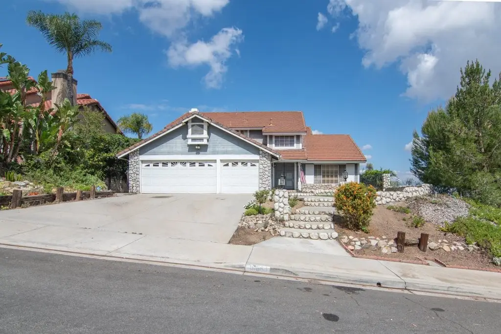 16668 Lake Knoll, Riverside, CA 92503 - #1