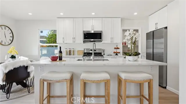 6415 Charlesworth Avenue, North Hollywood, CA 91606 - #2