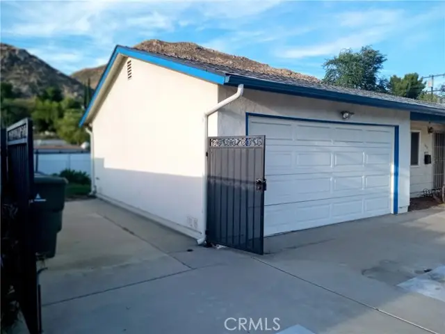 657 Glenhill Drive, Riverside, CA 92507 - #2