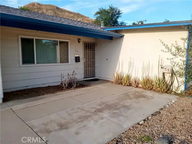 657 Glenhill Drive, Riverside, CA 92507 - #3
