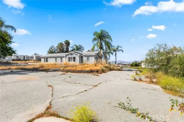 18420 Decker, Perris, CA 92570