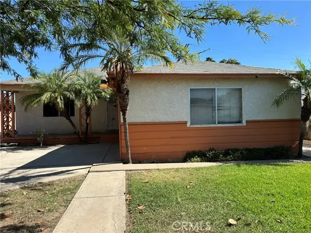 2125 11th, Santa Ana, CA 92703 - #2