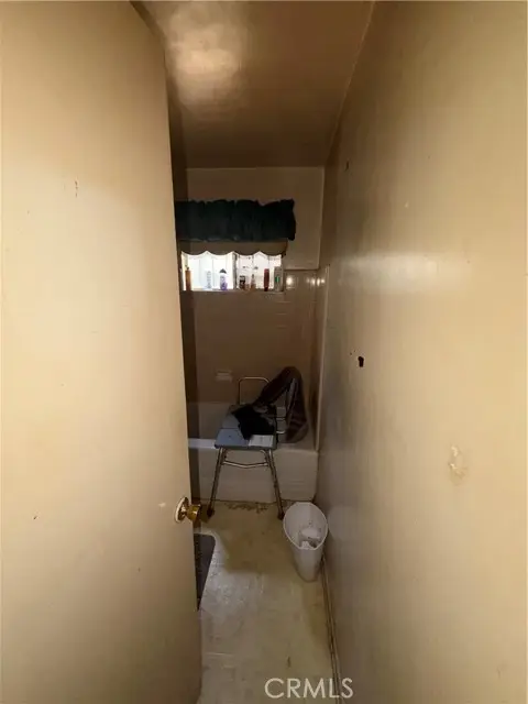 1183 W 19th St, San Bernardino, CA 92411 - #2