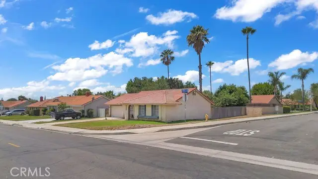910 Larch, Rialto, CA 92316 - #2