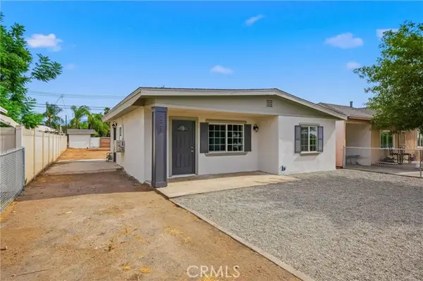 221 Pleasant View, Colton, CA 92324