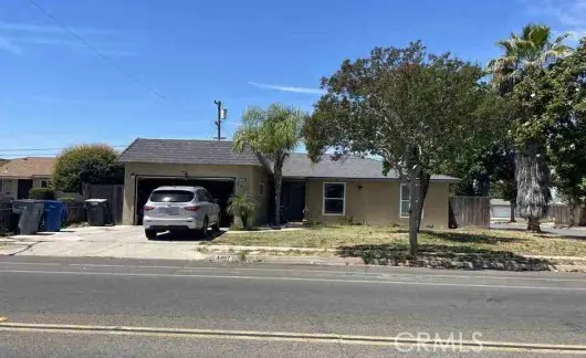 4497 Chestnut, Fresno, CA 93726