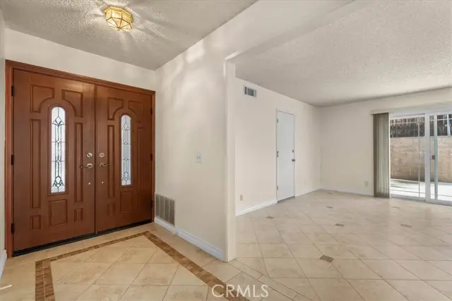 2883 Overland Court, Highland, CA 92346 - #3