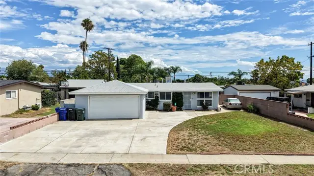 825 Lilac Avenue, Rialto, CA 92376 - #1