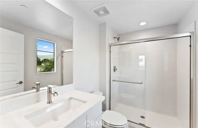 100 Pickwick Lane, Burbank, CA 91506 - #3