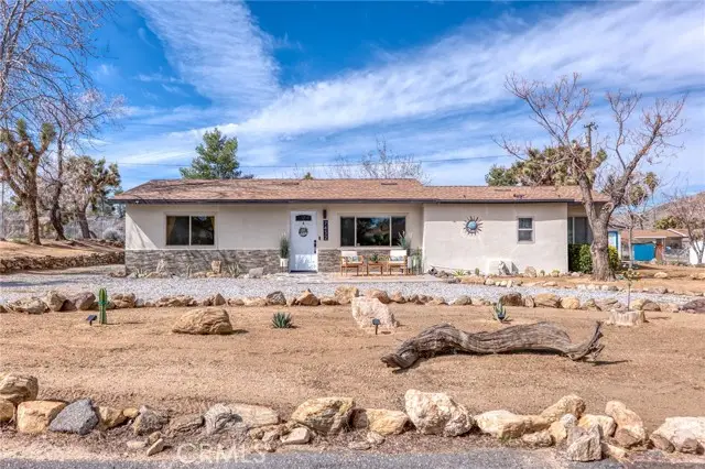 7432 Dumosa, Yucca Valley, CA 92284 - #1