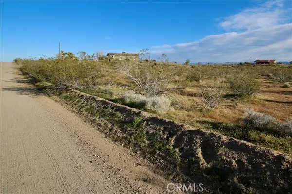 111 Perris, Landers, CA 92285