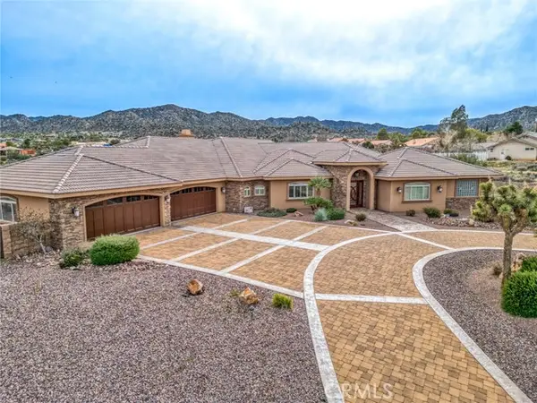 58839 Santa Barbara Dr, Yucca Valley, CA 92284