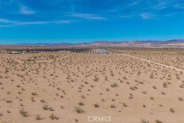 3888 Desert Heights Drive, Twentynine Palms, CA 92277 - #3