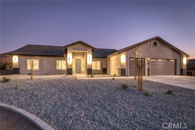 19721 Roanoke Road, Apple Valley, CA 92307 - #2