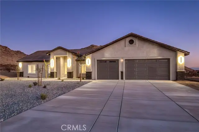 19721 Roanoke Road, Apple Valley, CA 92307 - #3
