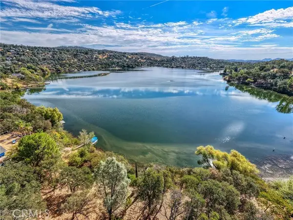 17200 Knollview Drive, Hidden Valley Lake, CA 95467