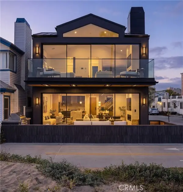 218 Oceanfront, Newport Beach, CA 92661